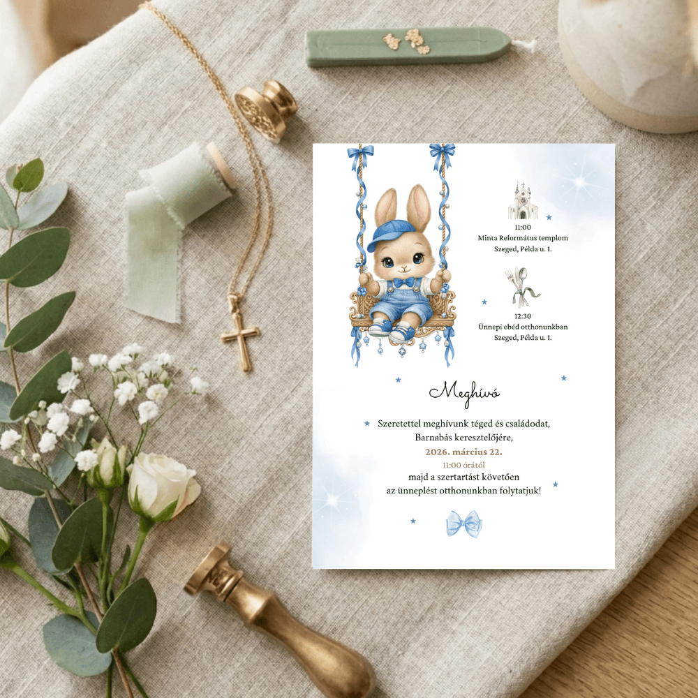 Hintázó nyuszis fiús meghívó elegáns környezetben, viaszpecséttel, kereszttel és fehér virágokkal díszített fa felületen.